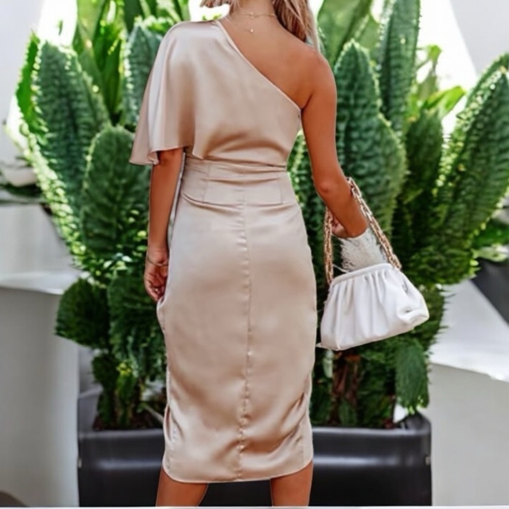Cupshe One-Shoulder Satin Dress in Champagne - Picture 3 of 4